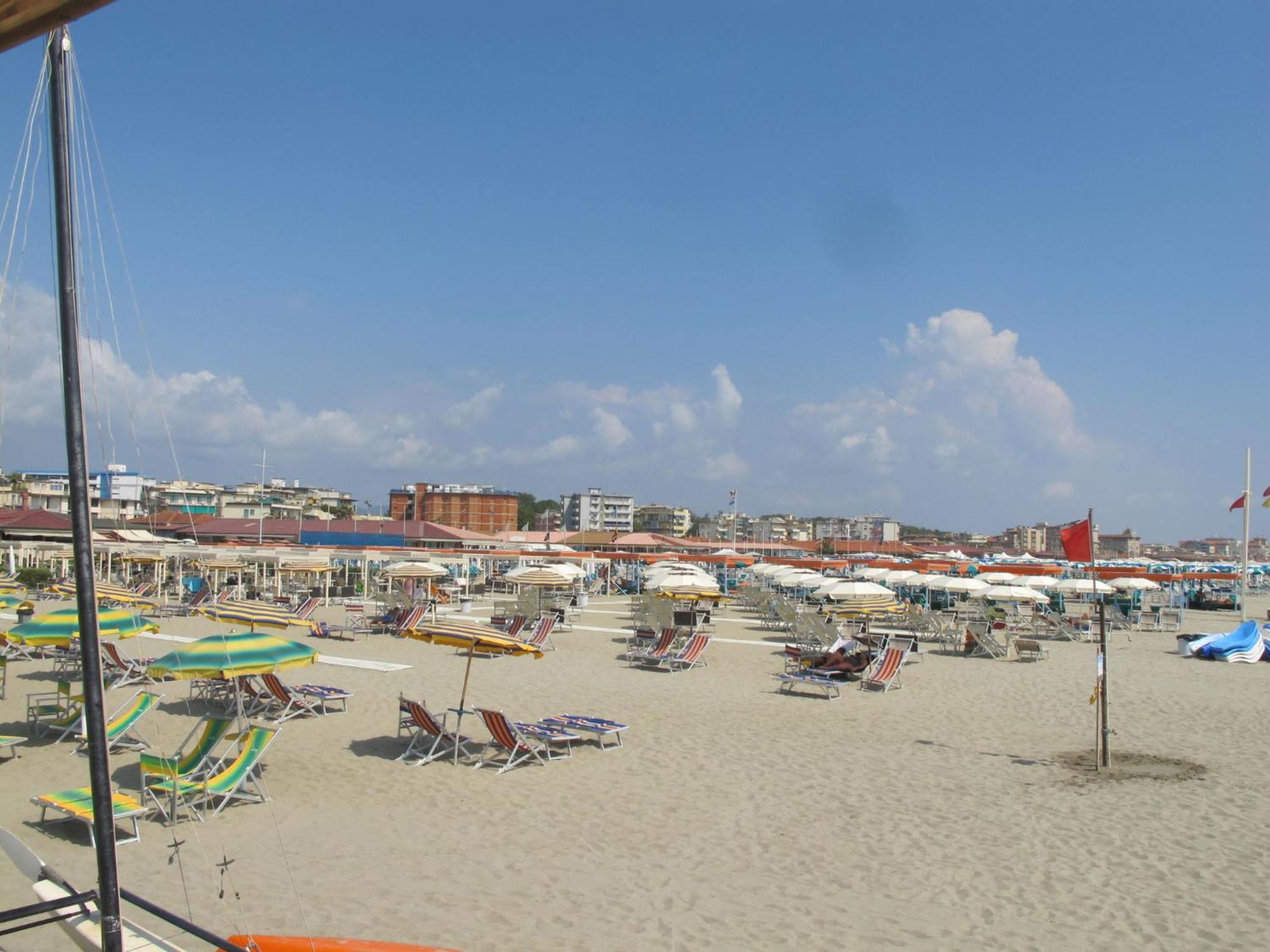 Appartamento Locazione Turistica Sea House Lido di Camaiore Esterno foto
